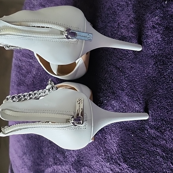 Shoes - Picture 3 of 5